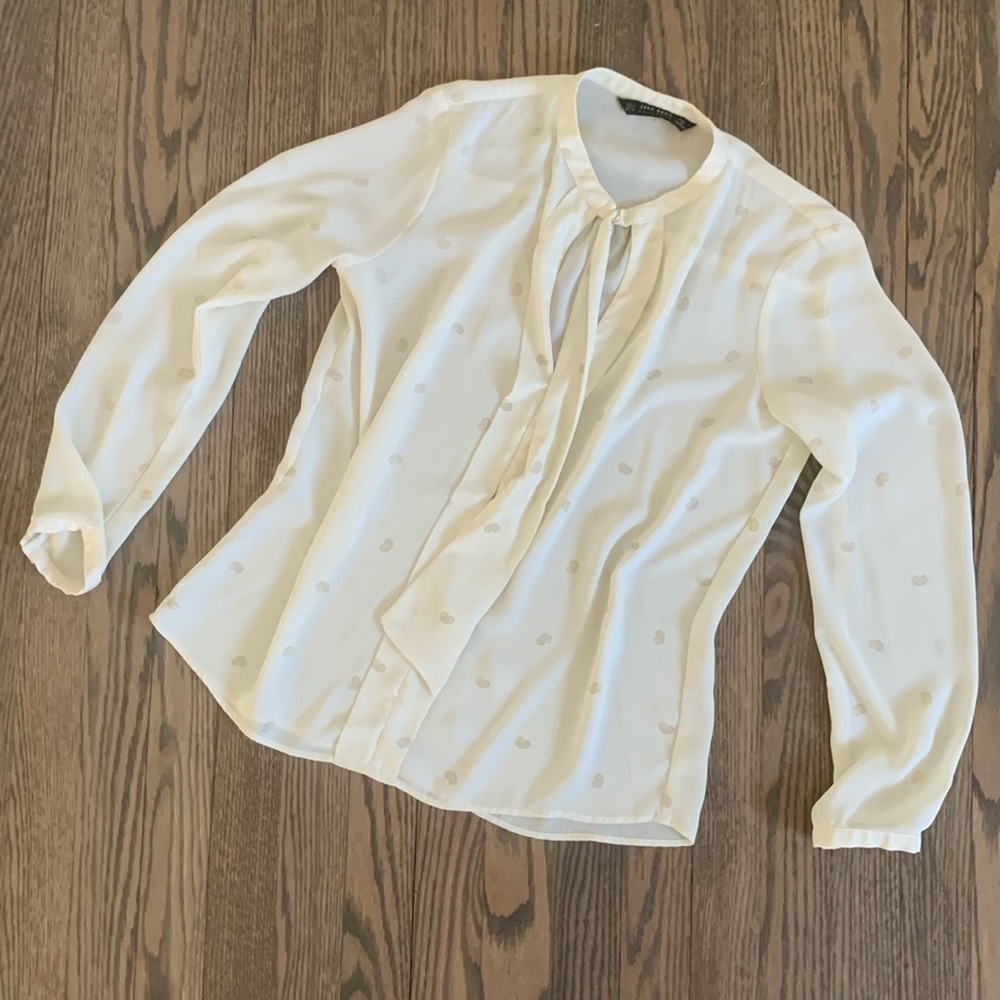 Zara Basic Blouse Off White Cream Gold Size Small